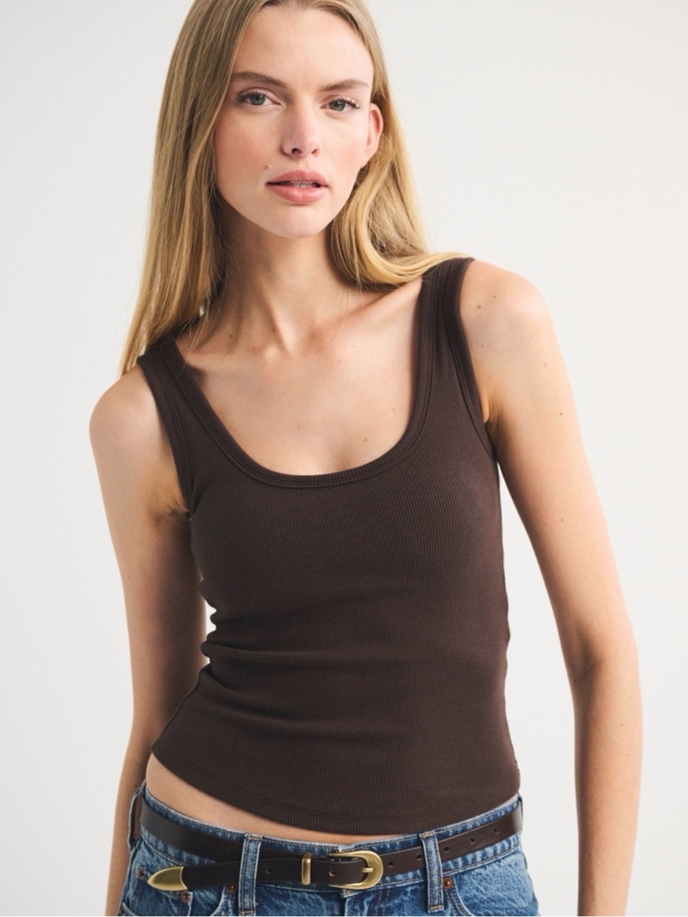 Abercrombie - Bra-Free Ribbed Scoop Neck Tank - Medium, Dark Brown